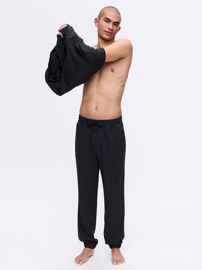 Stratus Sweatpant Black